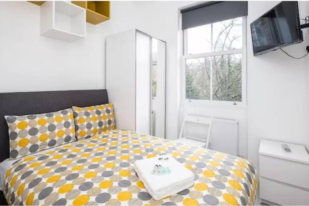 Boutique Modern Hotel Room For Two Near Tube And Bus Stations London Kültér fotó